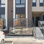 Niagara Luxe Suite, 4Min To Falls With Fireplace, Ping Pong