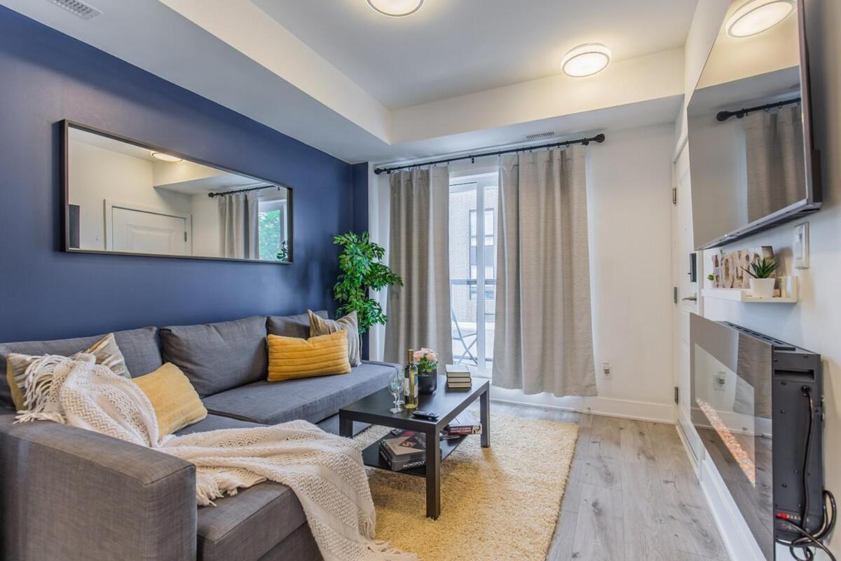 Luxe Suite, 4min To Falls With Fireplace, Ping Pong Apartment Niagara Falls