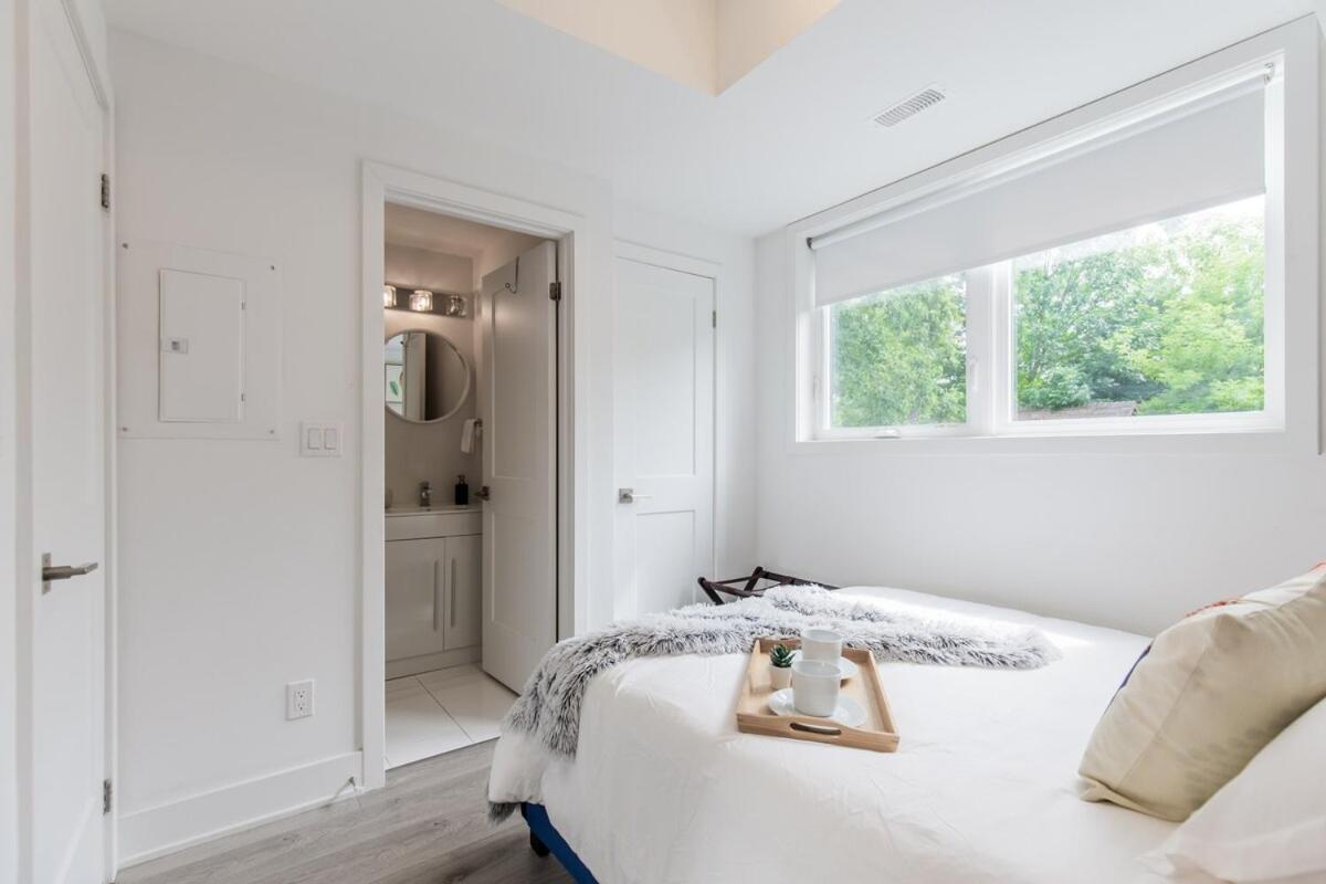 Luxe Suite, 4min To Falls With Fireplace, Ping Pong Apartment