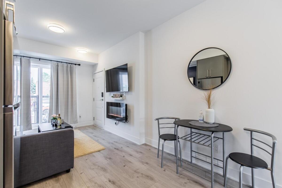 Luxe Suite, 4min To Falls With Fireplace, Ping Pong Apartment